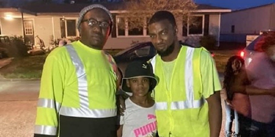 Sanitation Workers Help Save Missing Girl