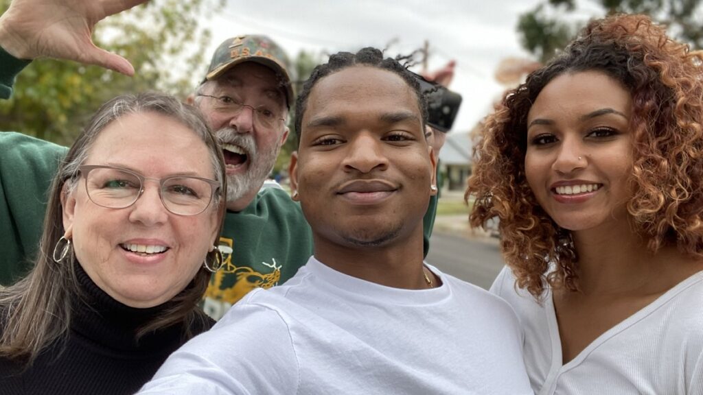 Grandma wanda and jamal thanskgiving reunion