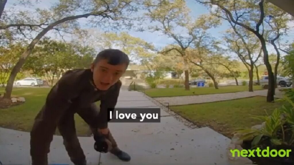 Delivery driver has the best reaction to finding Christmas cookies