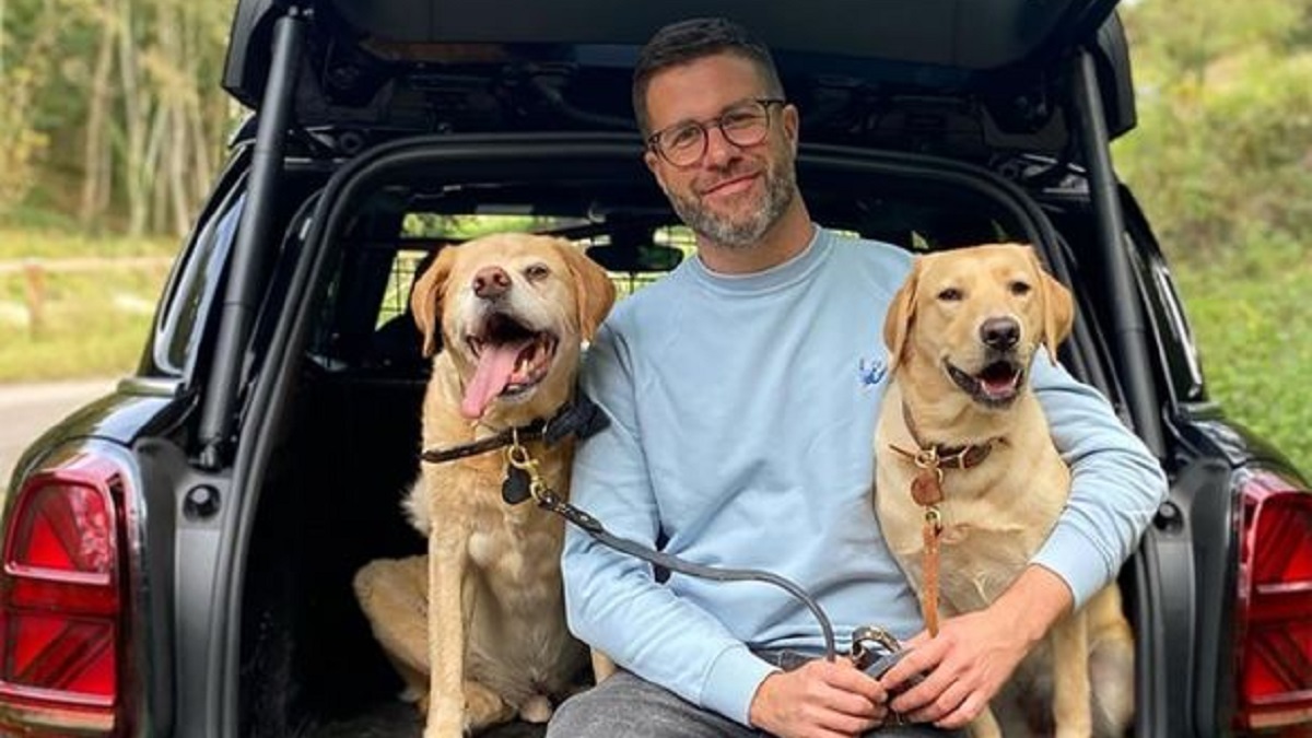 vet slams stranger who called his one-eyed dog ugly